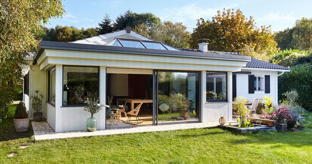 5 bonnes raisons de faire construire une véranda chez soi - Le Jardineur