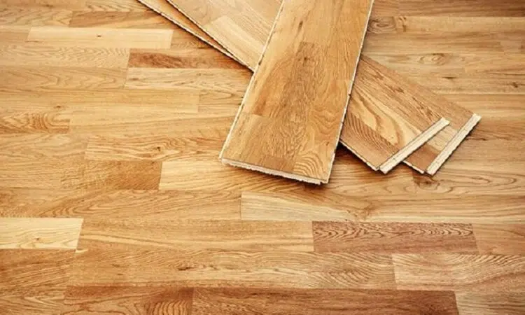 Pour quelles raisons choisir le parquet pour le sol de votre salon