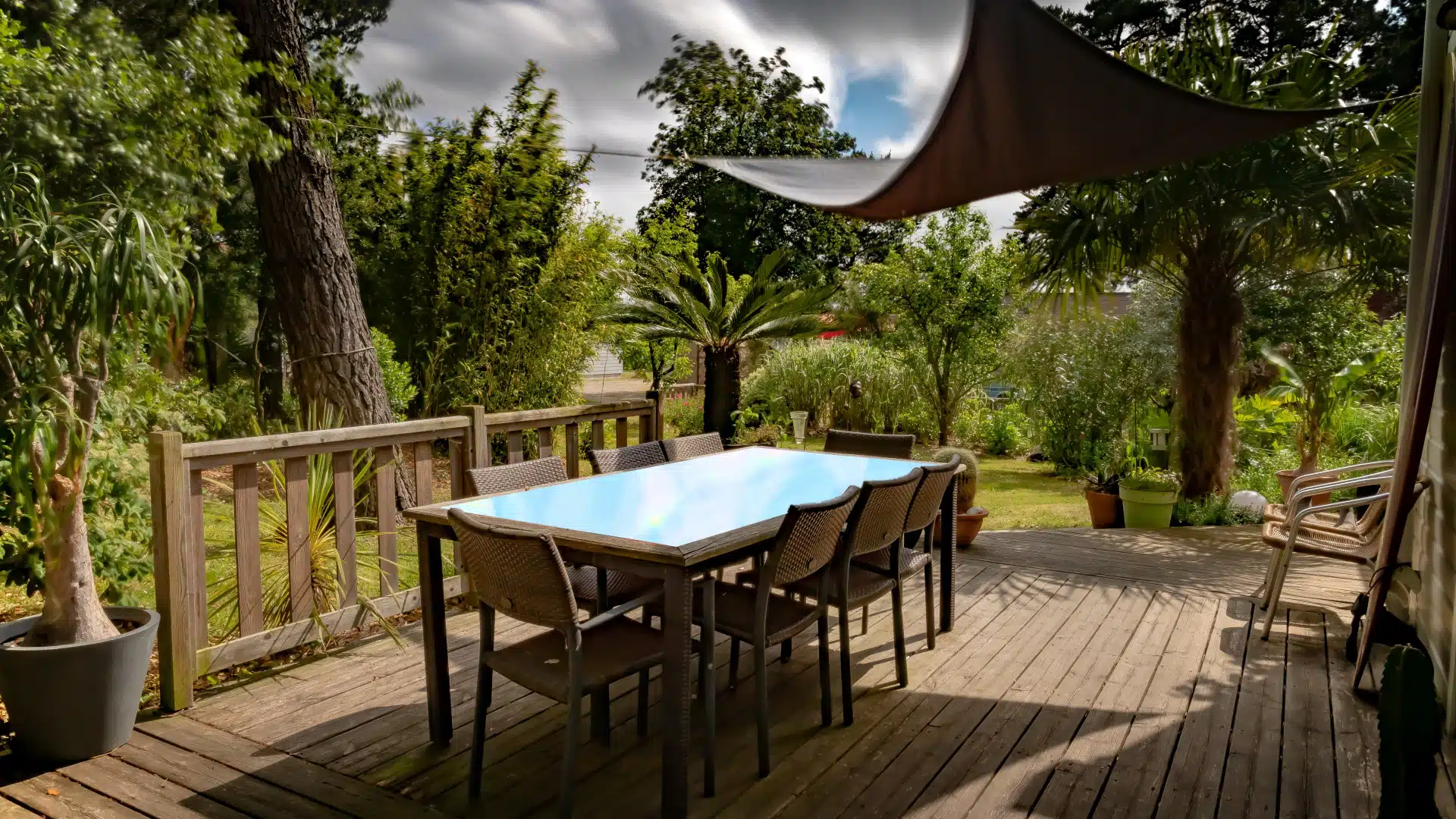 Lames de terrasse composite : une solution durable et esthétique