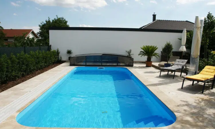 Pourquoi installer un abri de piscine ?