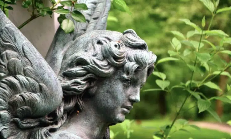 statue ange jardin