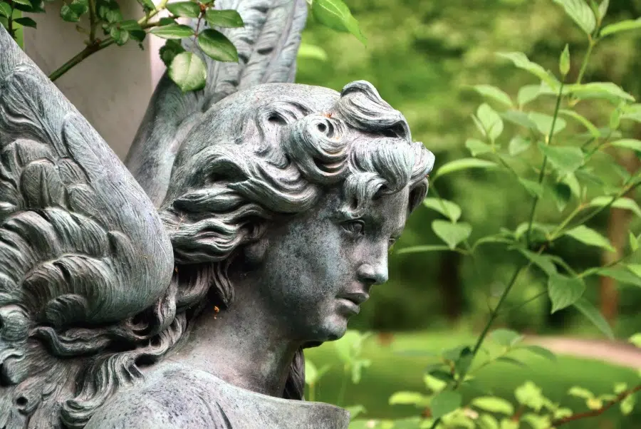 statue ange jardin